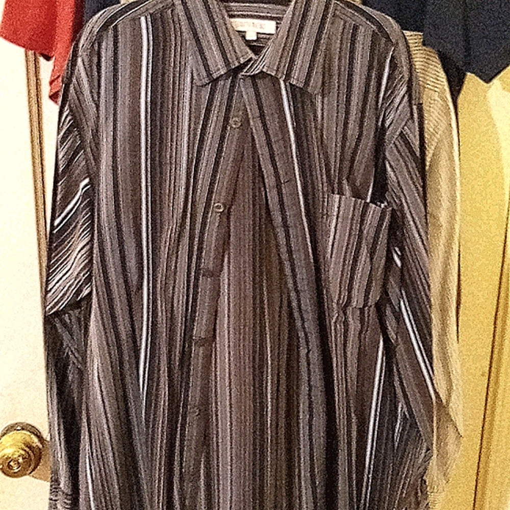 Buttom up vertical striped shirt